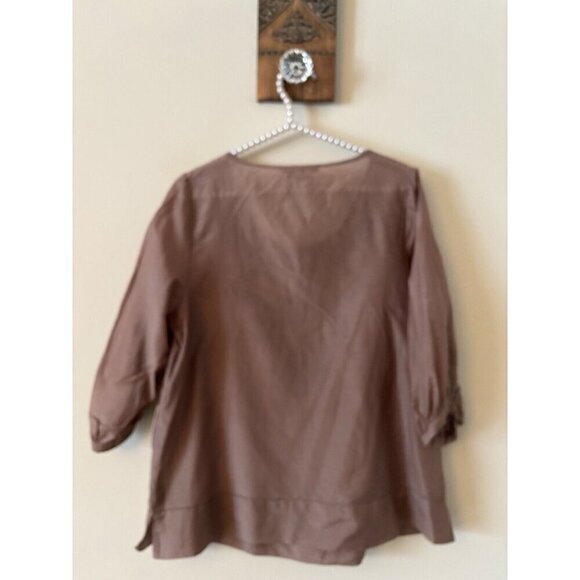 NWT BCBG Maxazria Size M Silk Blend Taupe Tunic Blouse Embroidered Front - Picture 3 of 5